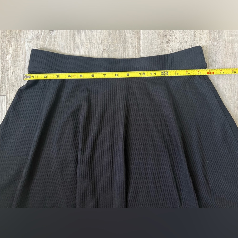 Black Ribbed A-Line Skater Mini Skirt Flowy Stretchy High Waist Large - Picture 4 of 11
